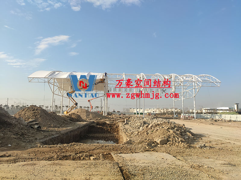 射陽(yáng)港港區(qū)國(guó)家一類開(kāi)放口岸一關(guān)兩檢查驗(yàn)設(shè)施項(xiàng)目膜結(jié)構(gòu)安裝中