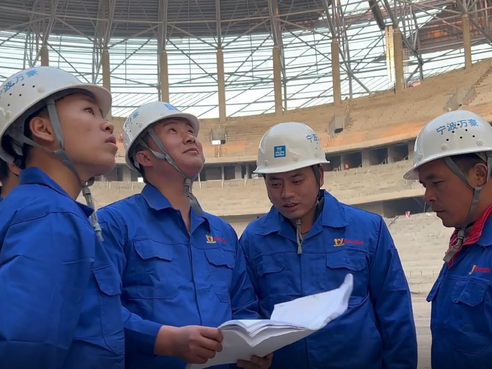 重慶龍興足球場ETFE屋面膜結構工程現場視頻