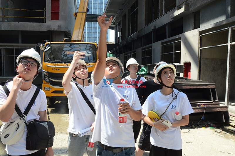 嘉興長安里ETFE氣枕鋼膜結構頂棚工程現場學習觀摩會