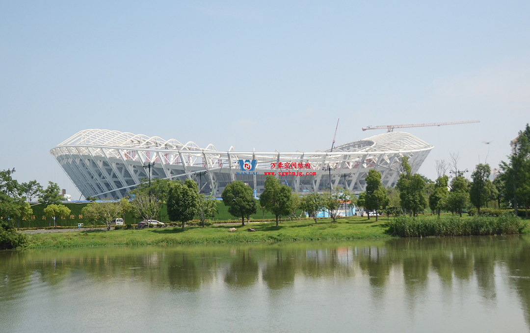 緊跟“蘇超熱浪”，火熱施工中，一只白鷺即將振翅高飛！