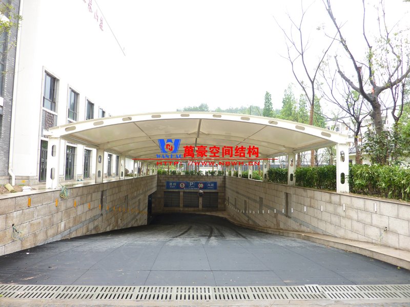 陽明溫泉山莊車庫出入口膜結構