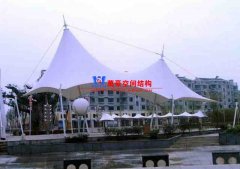 膜結(jié)構(gòu)遮陽棚工程是什么？有哪些優(yōu)勢和特點？